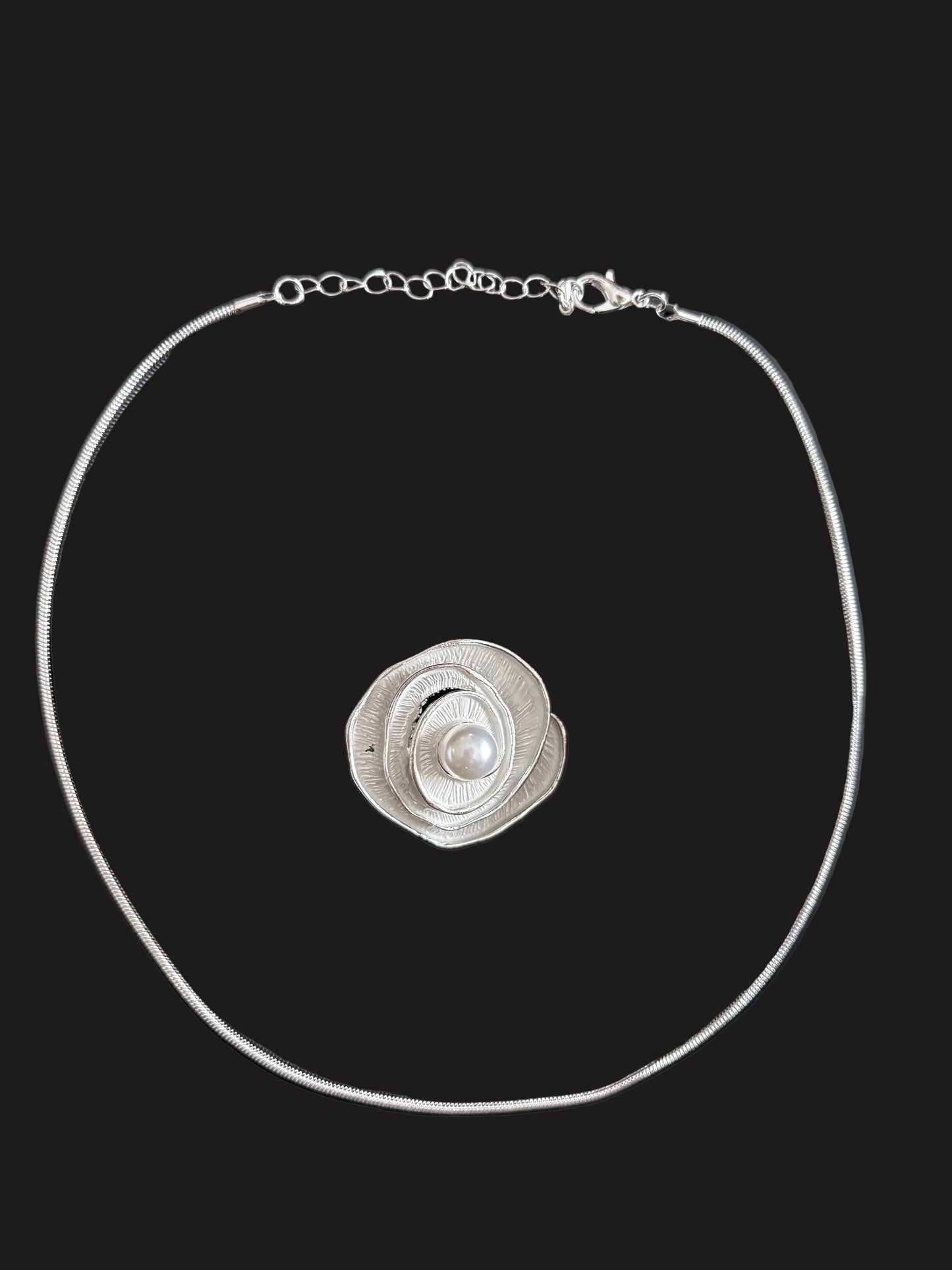 Bohemian Pearl Flower Necklace