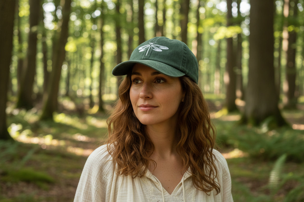Baseball style cap with Dragonfly